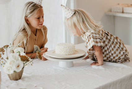 Quincy Maeâ€™s daisy inspired 2nd birthday from Kelli Murray Inspiration