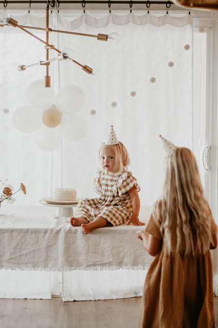 Quincy Maeâ€™s daisy inspired 2nd birthday from Kelli Murray