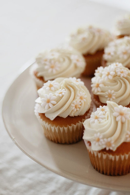Daisy cupcakes