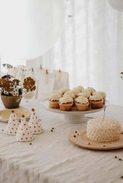 Quincy Maeâ€™s daisy inspired 2nd birthday from Kelli Murray