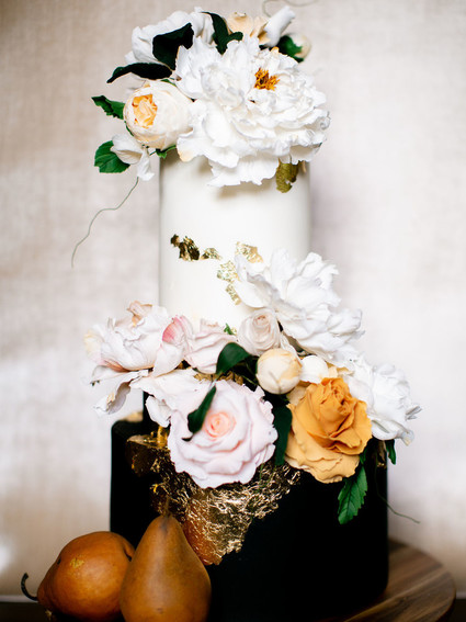 elegant floral wedding cake