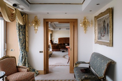 Modern Indian wedding in Rome