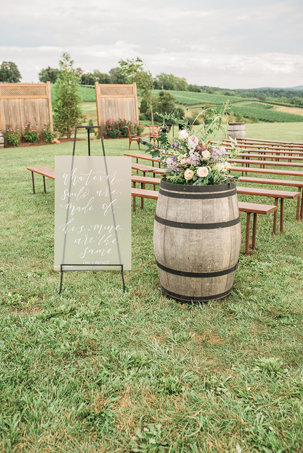 Rustic wedding decor