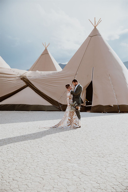 A unique adventurous glamping wedding at Black Rock