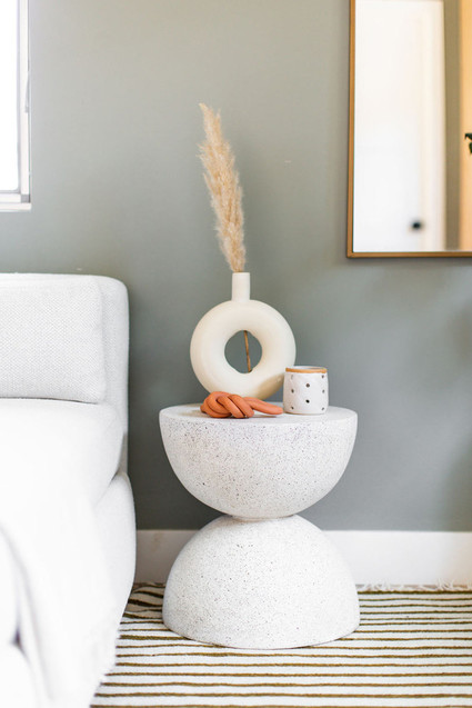 modern guest bedroom