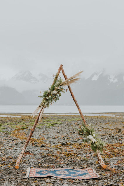 Wedding triangle arch