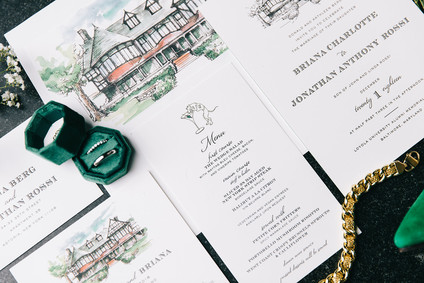 A wintery library wedding with the most magical reception / George Peabody Library