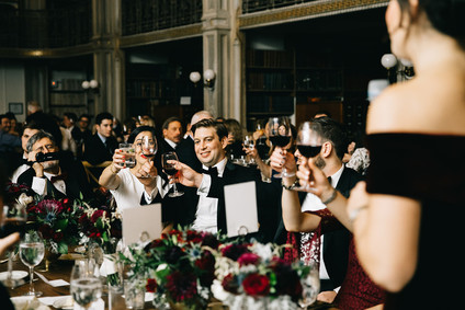 A wintery library wedding with the most magical reception / George Peabody Library