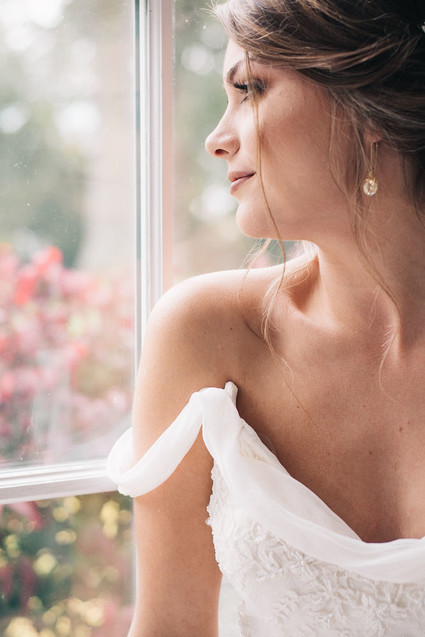 Off shoulder wedding dress