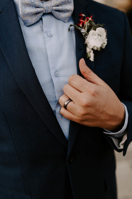 Groom's fashion