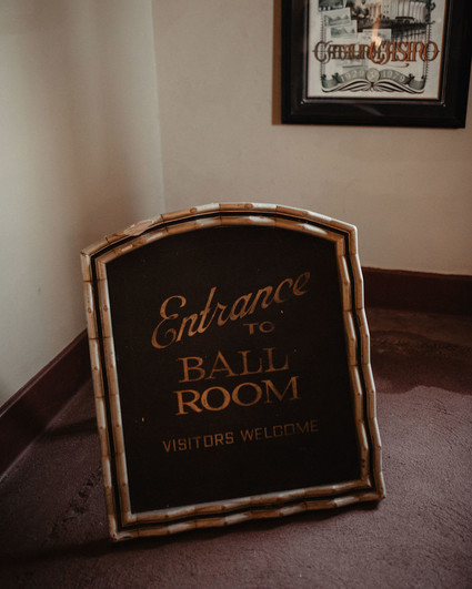 Art deco wedding decor