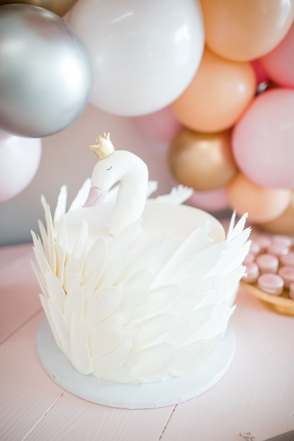 swan birthday cake
