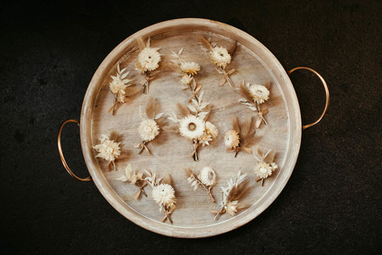 dried flower boutonniere Inspiration
