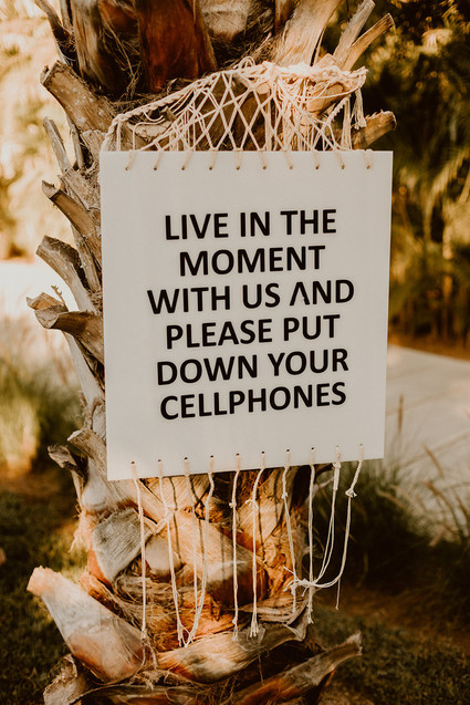 Wedding cell phone sign