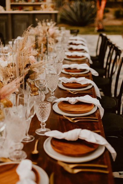 Wood plate place settings