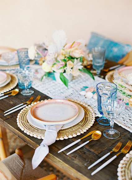 pink + blue tablescape