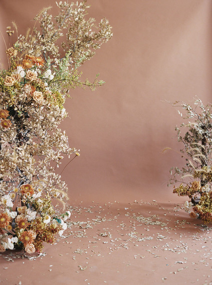 modern, minimal fall ceremony arch