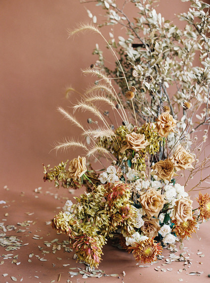 modern, minimal fall ceremony arch