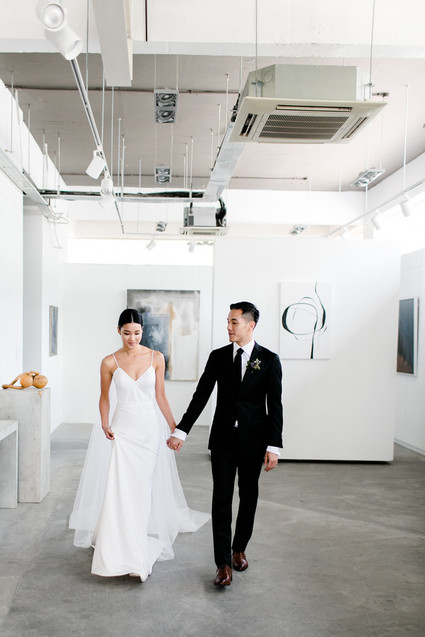 How to style a modern art gallery wedding