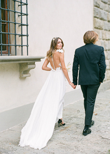 backless wedding dress