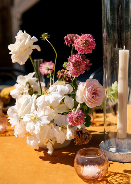 modern wedding florals