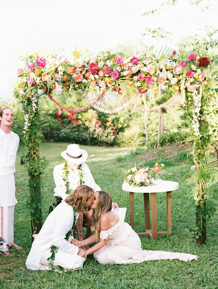 Ram Dass officiated this coupleâ€™s bohemian Maui wedding
