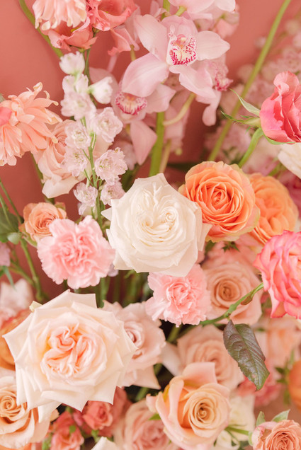 modern pink wedding flowers