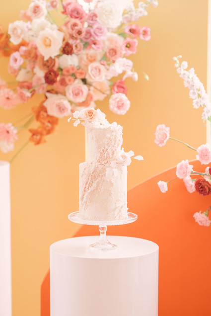 elegant wedding cake