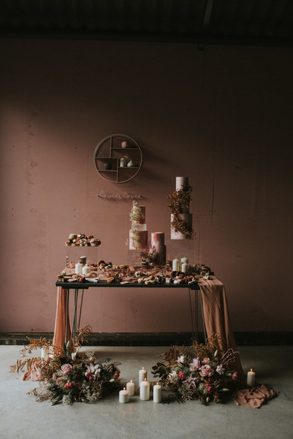 dried flower wedding cakes