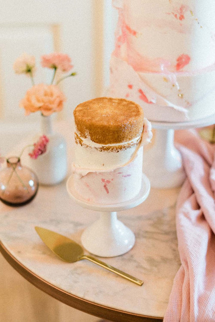 mini wedding cake
