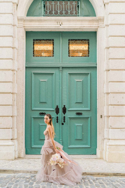 pink bridal shoot in Lisbon