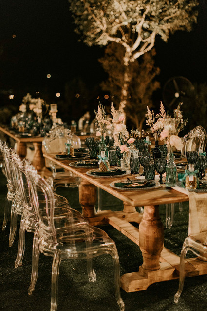 emerald and gold wedding decor