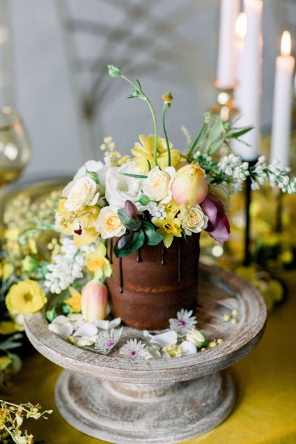 floral mini cake for wedding