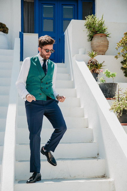 Stylish groom's suit idea