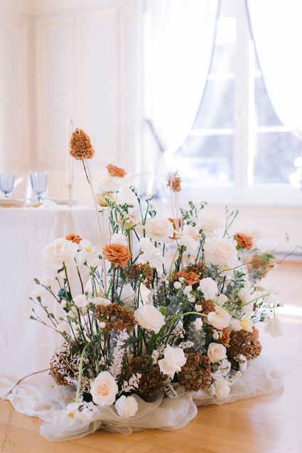 modern luxe floral installation