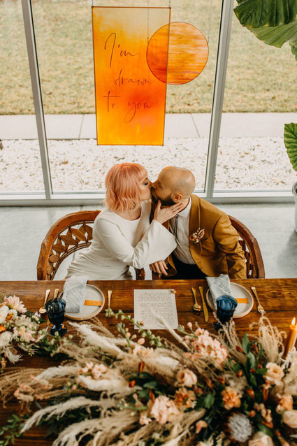 modern desert inspired wedding