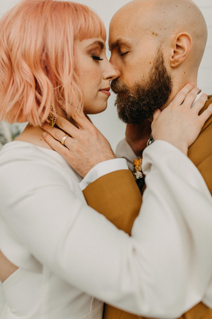 modern desert inspired wedding