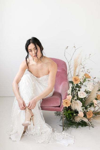 Minimalist bridal fashion