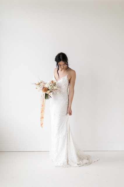 Minimalist bridal fashion