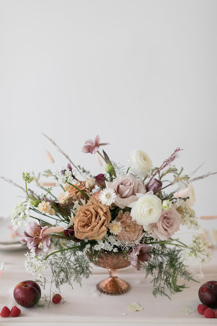how to mix dried and fresh flowers in a centerpiece