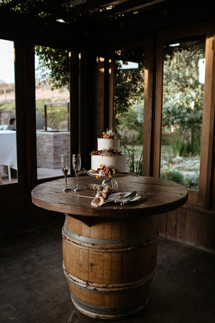 rustic wedding cake table