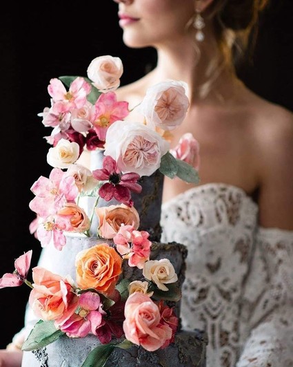 amazing floral wedding cake