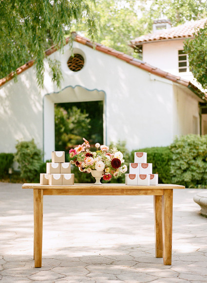 Wedding guest favors