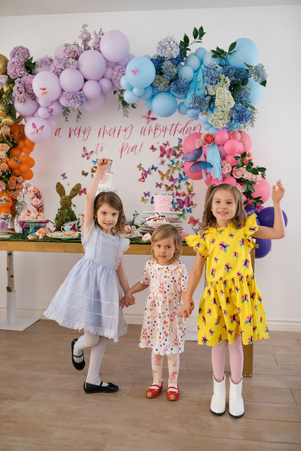 Alice in Wonderland kid birthday party