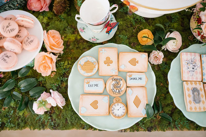 Alice in Wonderland kid birthday party