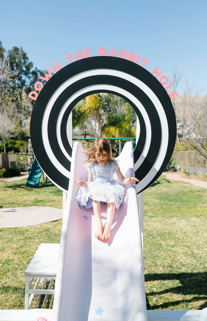 Alice in Wonderland kid birthday party Inspiration