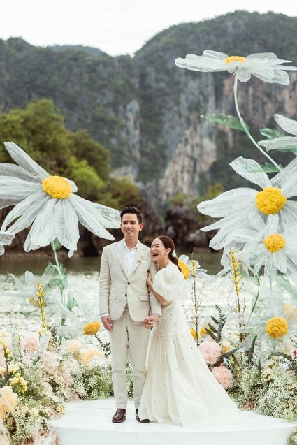 Daisy wedding in Thailand