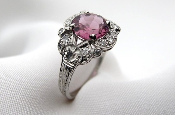 Isadoras Antique Jewelry